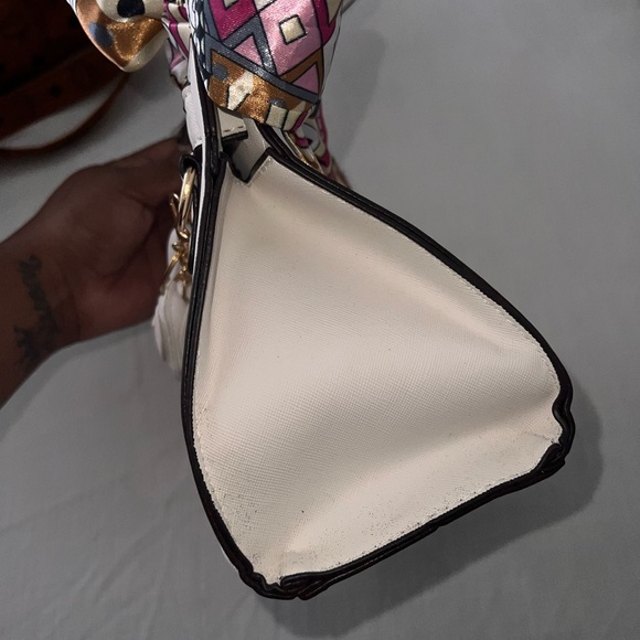 White brandnew none branded purse - Picture 7 of 10